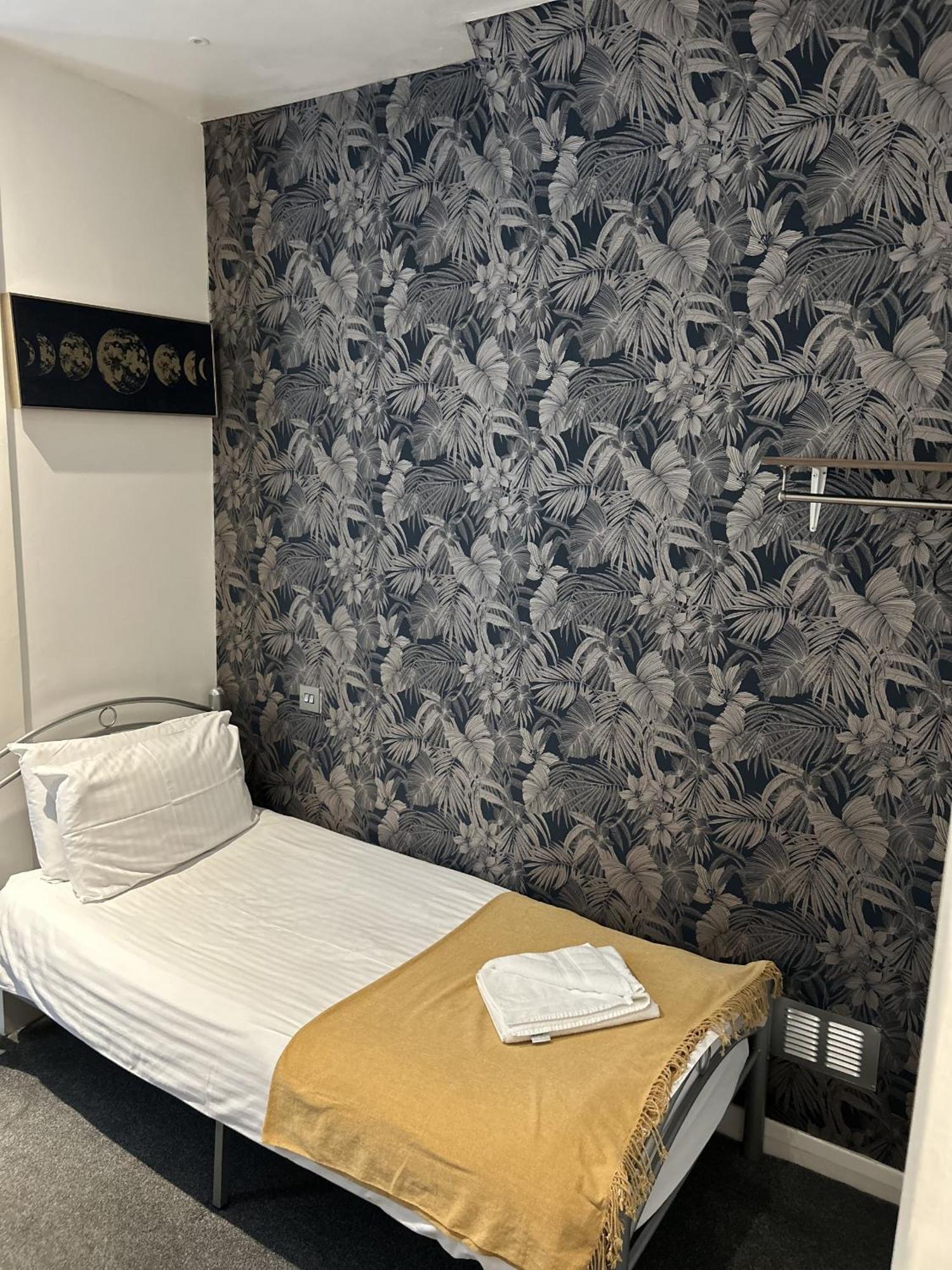 Rock House Bed And Breakfast Maidstone Chambre photo