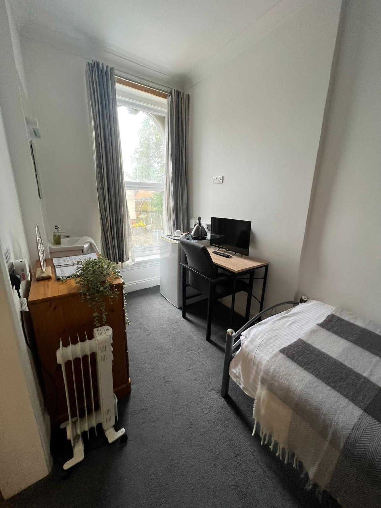 Rock House Bed And Breakfast Maidstone Chambre photo
