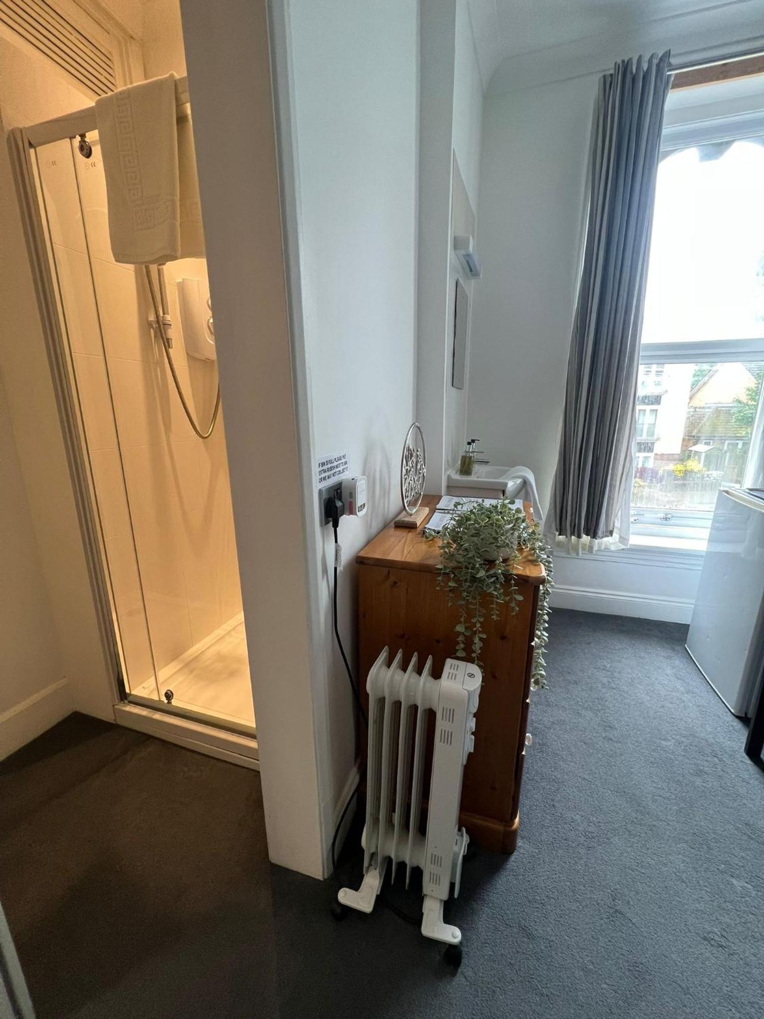Rock House Bed And Breakfast Maidstone Chambre photo